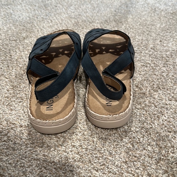 NEVERWORN woman’s sandals. - Picture 4 of 8